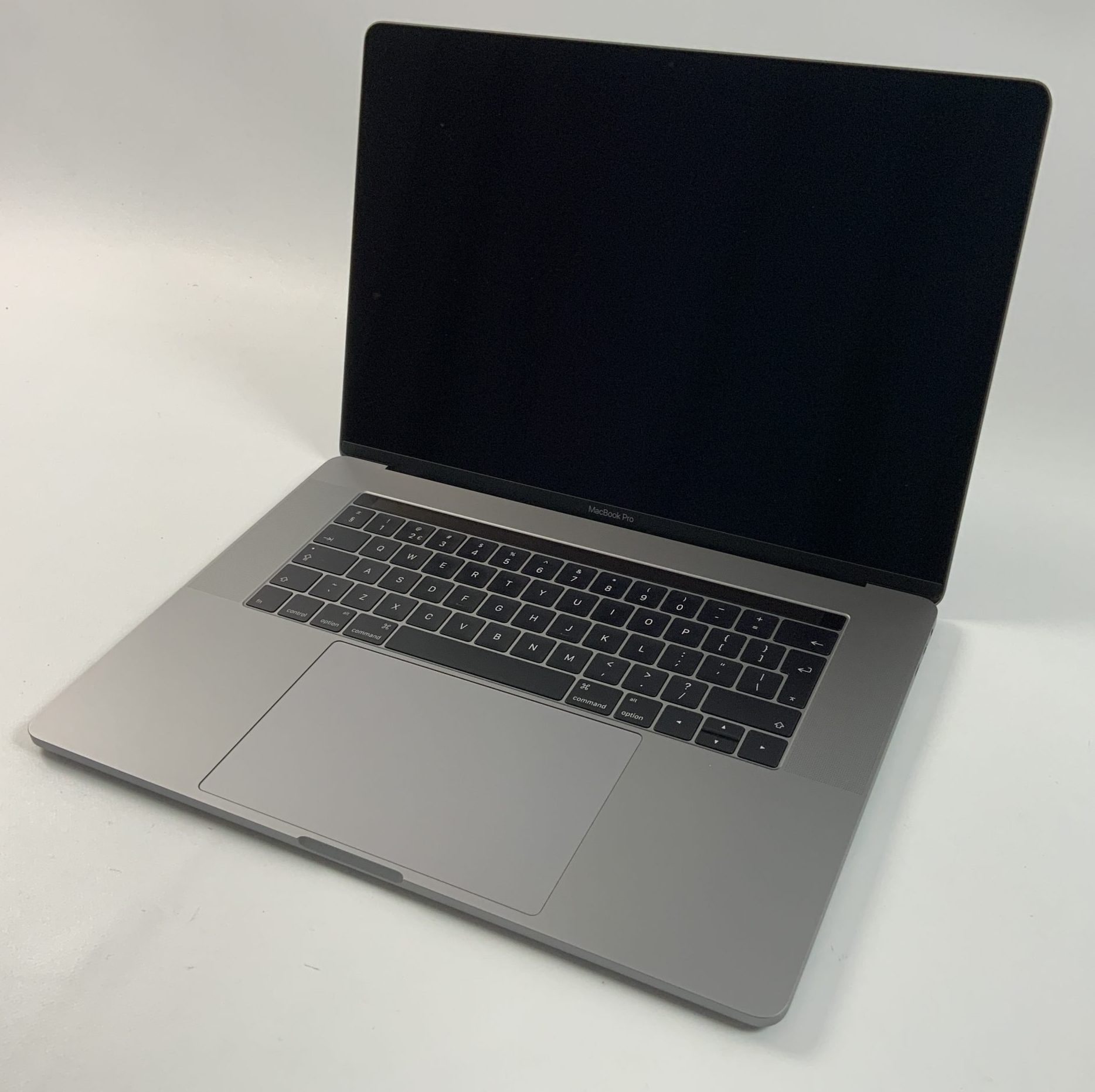 MacBook Pro 15" Touch Bar Late 2016 (Intel Quad-Core i7 2.6 GHz 16 GB RAM 256 GB SSD), Silver, Intel Quad-Core i7 2.6 GHz, 16 GB RAM, 256 GB SSD, obraz 1